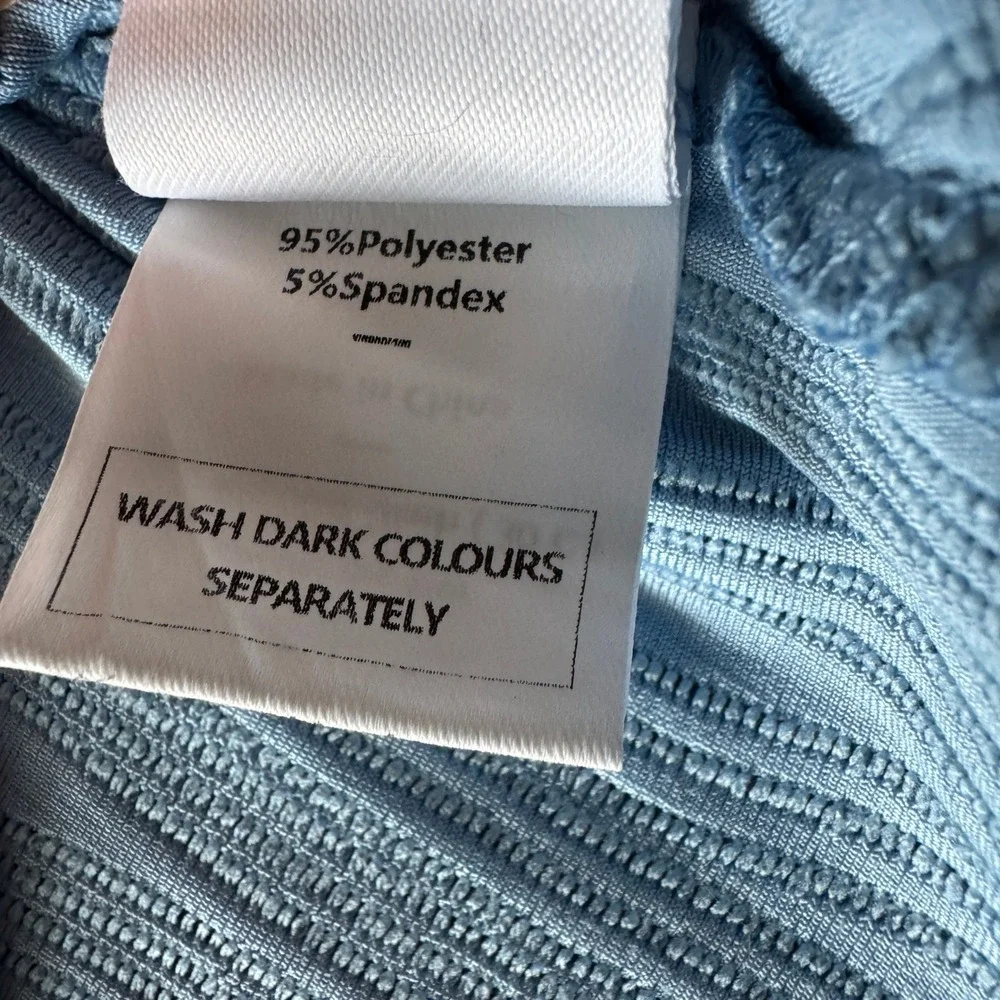 Blue Wavy Textured Ribbed Plisse Mock Neck Sleeveless Top Sz S Japanese Minimal
